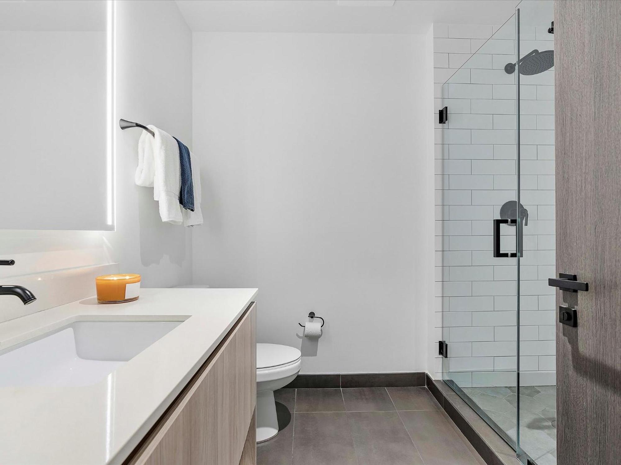 Apartment Mvr - Watch Sunsets Over From Your Balcony *
