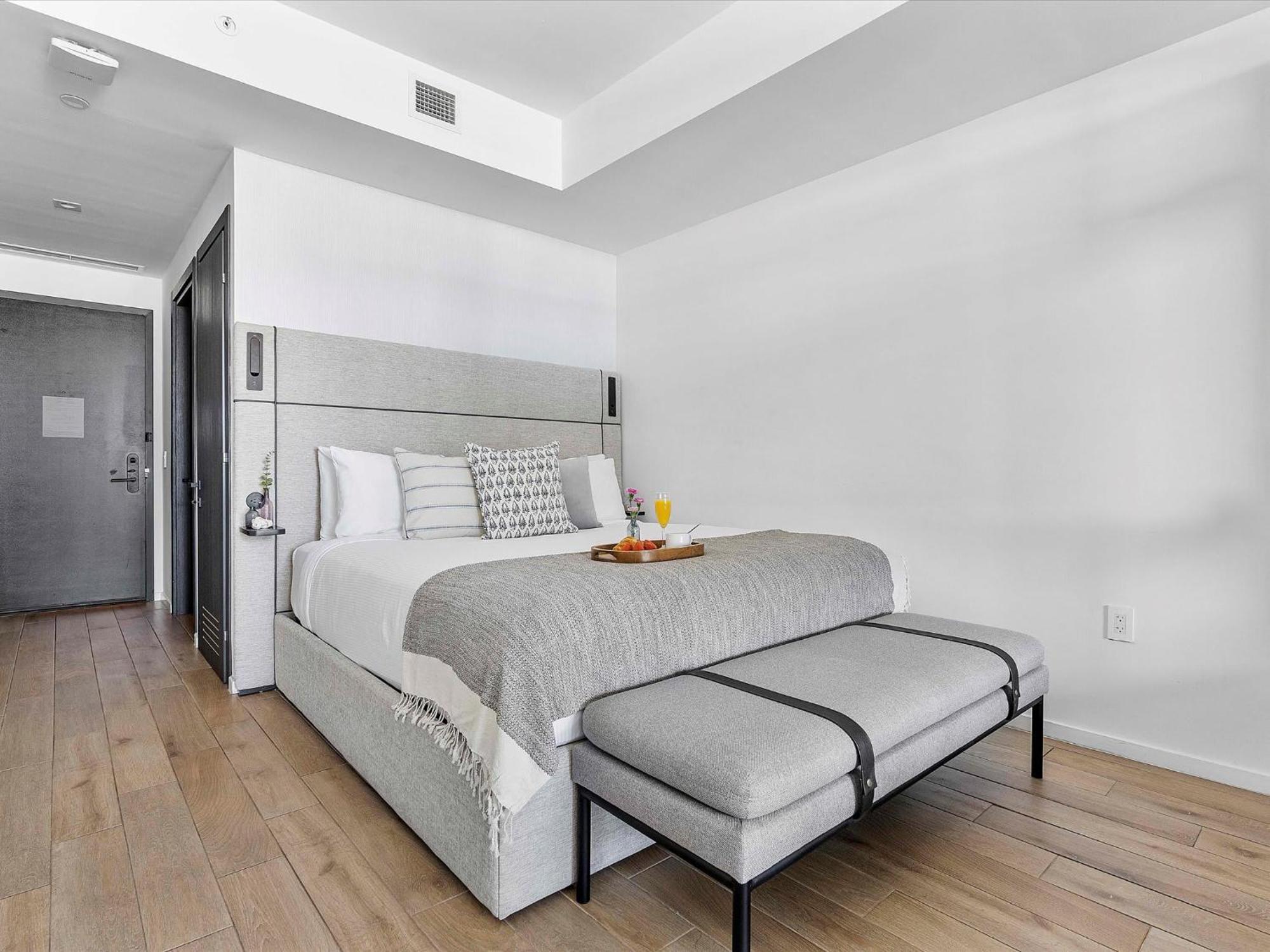 Apartment Mvr - Watch Sunsets Over From Your Balcony *